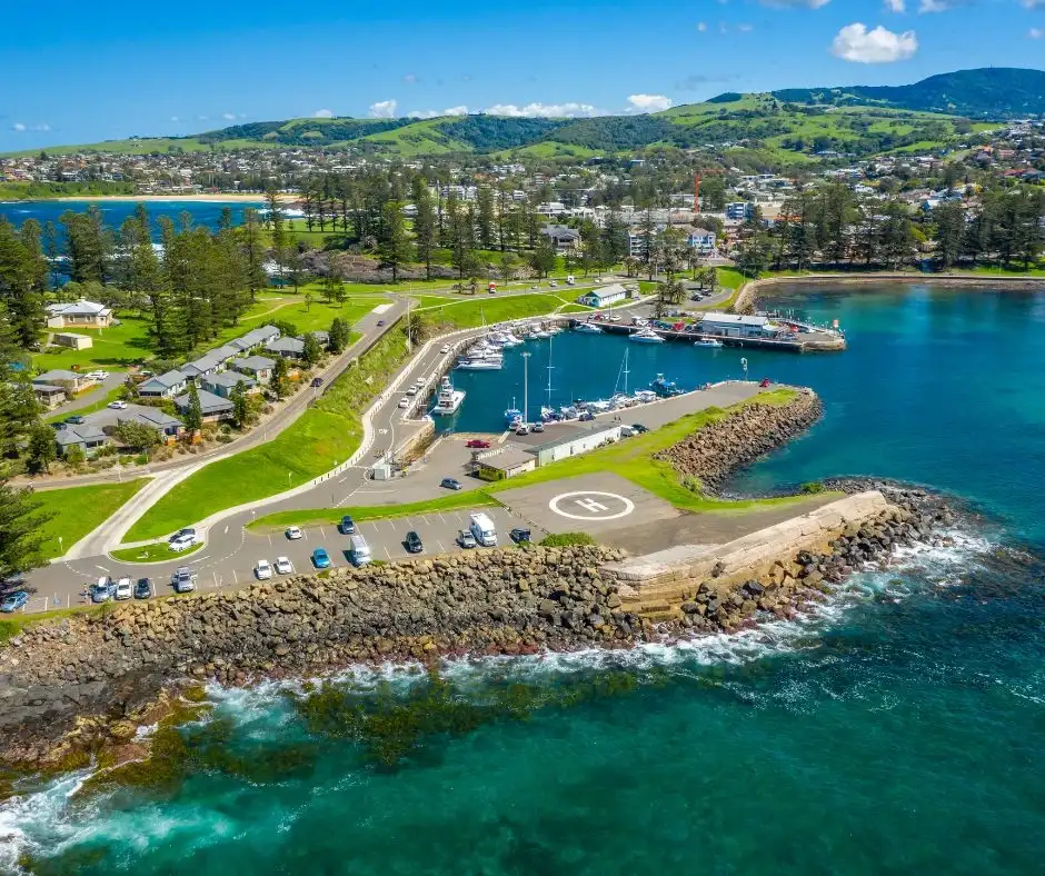 spaceships-australia-kiama-porto-costa-new-south-wales.webp